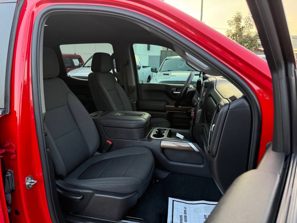 Chevrolet Silverado 1500 Vehicle Full-screen Gallery Image 10