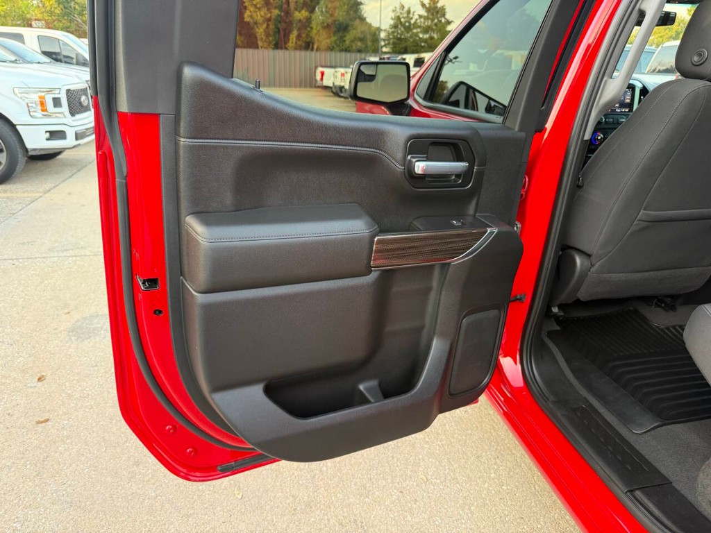 Chevrolet Silverado 1500 Vehicle Full-screen Gallery Image 14