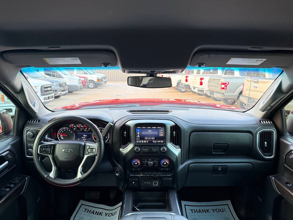 Chevrolet Silverado 1500 Vehicle Full-screen Gallery Image 17