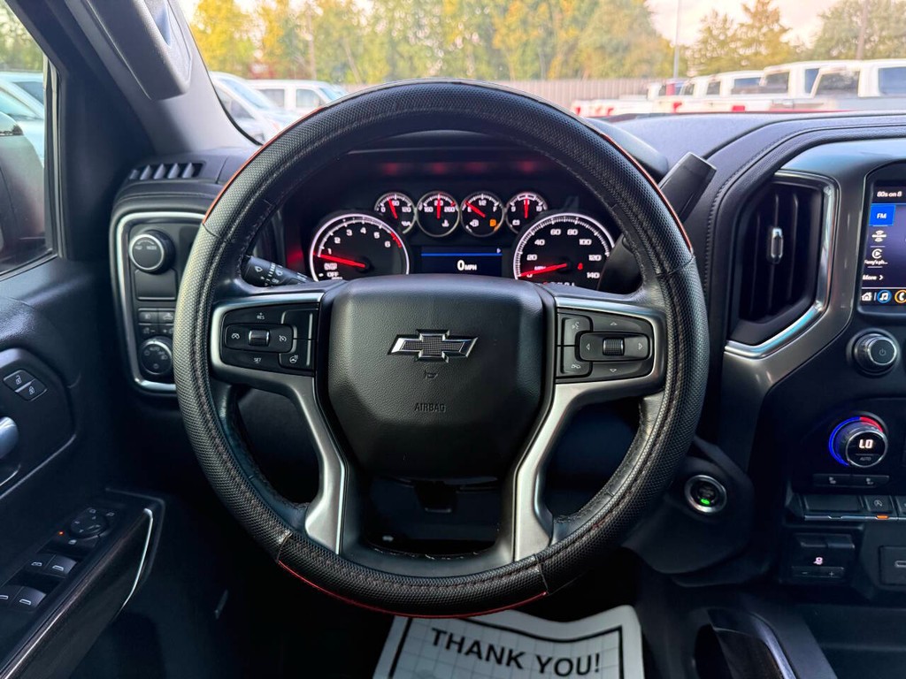 Chevrolet Silverado 1500 Vehicle Full-screen Gallery Image 22