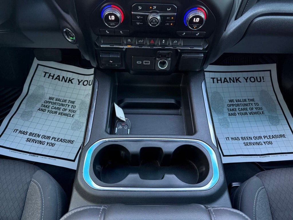 Chevrolet Silverado 1500 Vehicle Full-screen Gallery Image 29