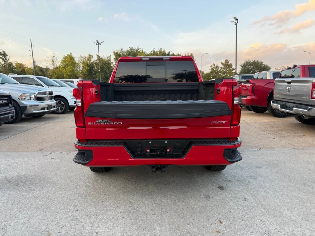 Chevrolet Silverado 1500 Vehicle Full-screen Gallery Image 37