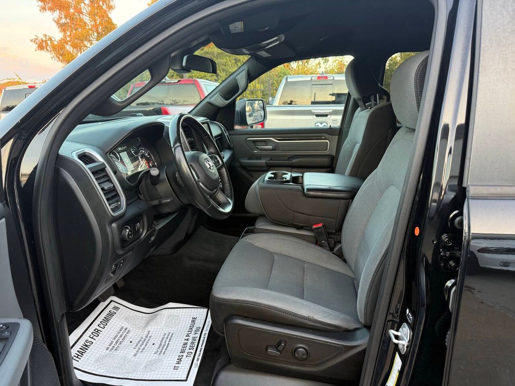 Ram 1500 Vehicle Full-screen Gallery Image 07