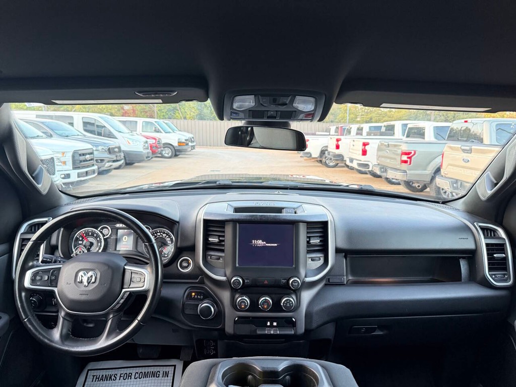 Ram 1500 Vehicle Full-screen Gallery Image 17