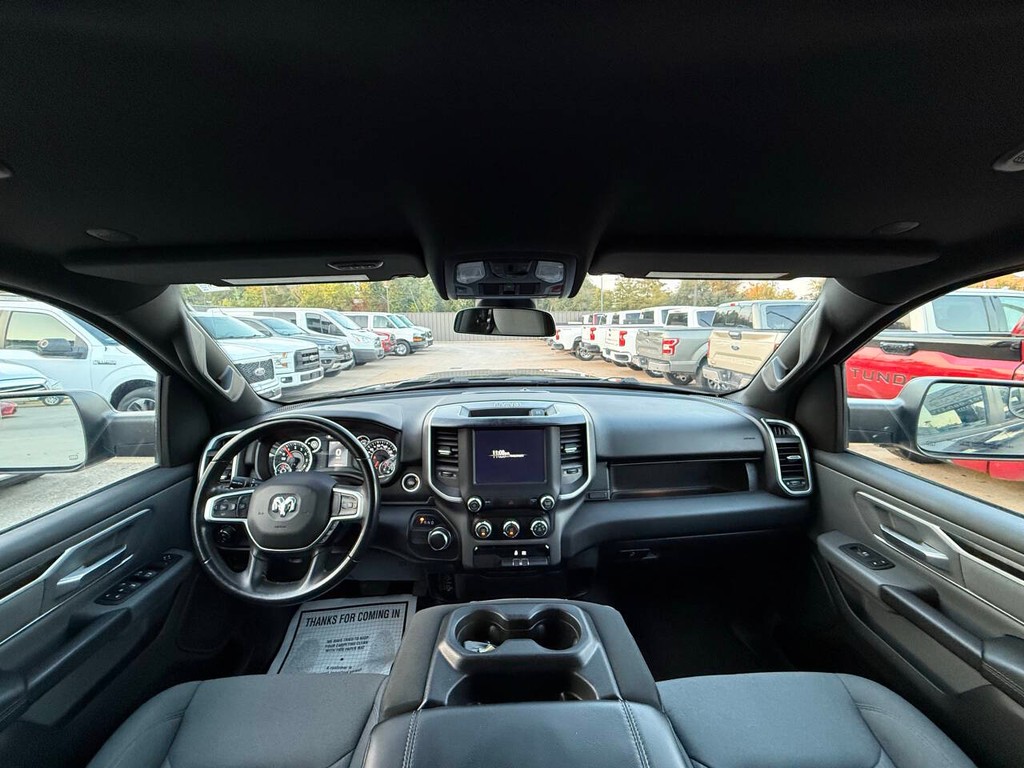 Ram 1500 Vehicle Full-screen Gallery Image 18