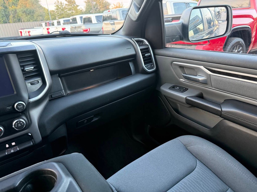 Ram 1500 Vehicle Full-screen Gallery Image 20