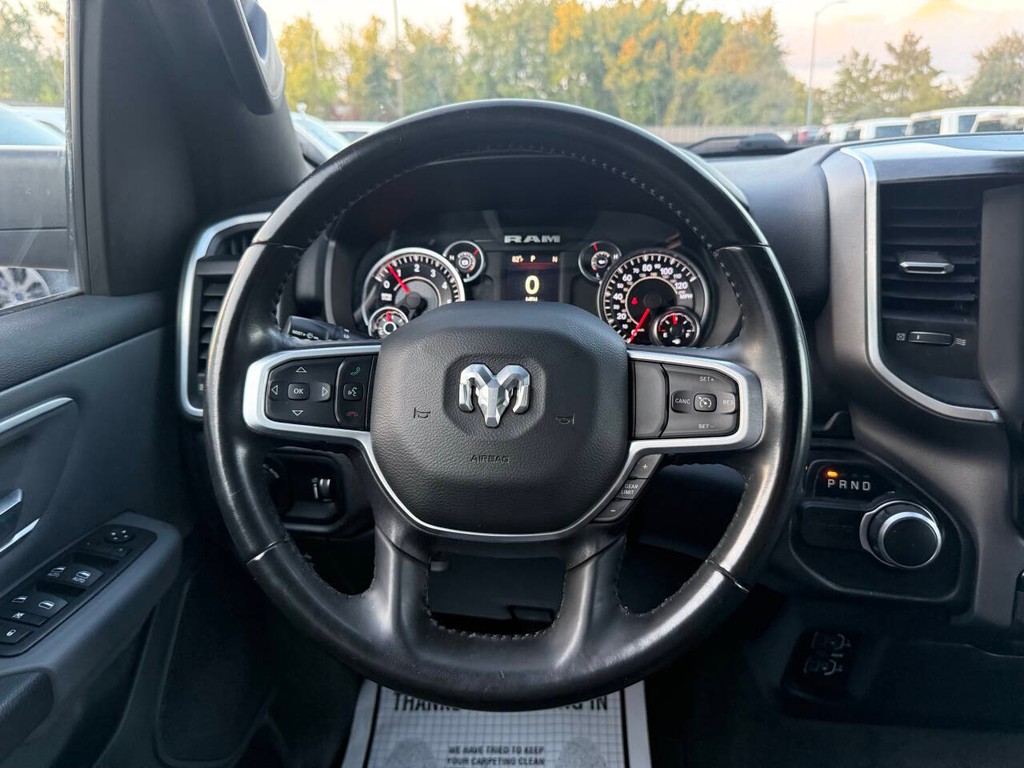 Ram 1500 Vehicle Full-screen Gallery Image 22