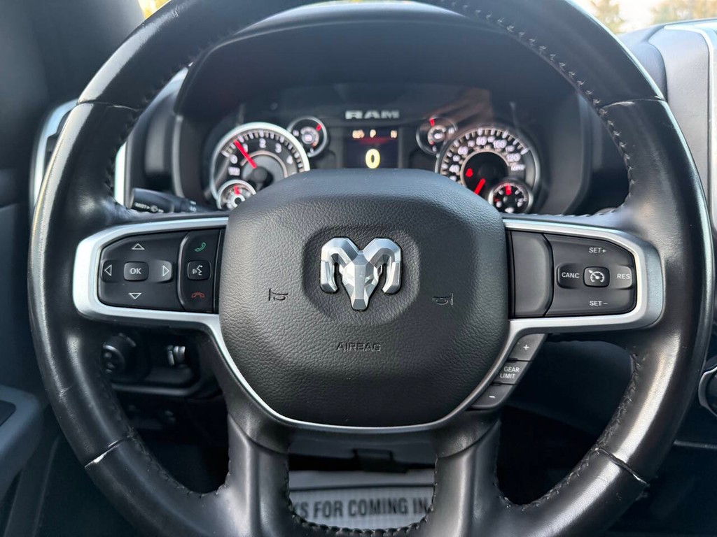 Ram 1500 Vehicle Full-screen Gallery Image 23