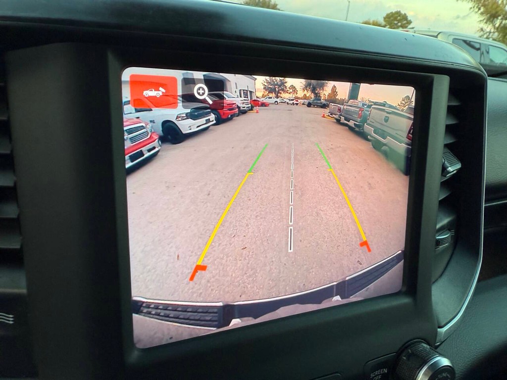 Ram 1500 Vehicle Full-screen Gallery Image 26