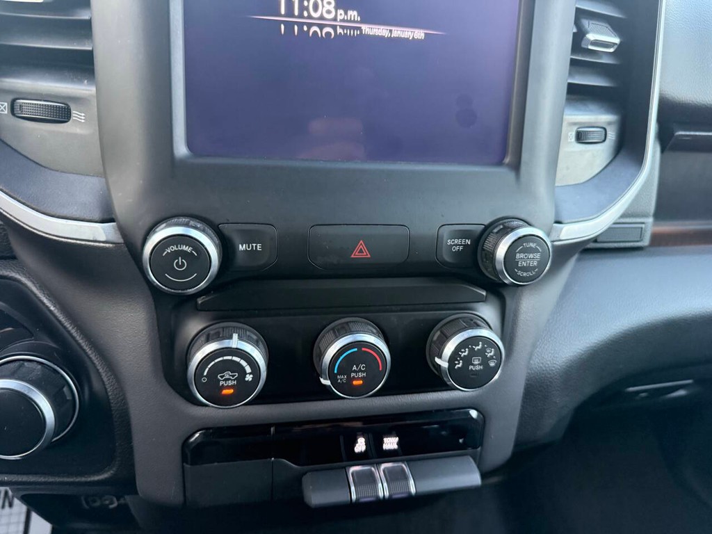 Ram 1500 Vehicle Full-screen Gallery Image 27