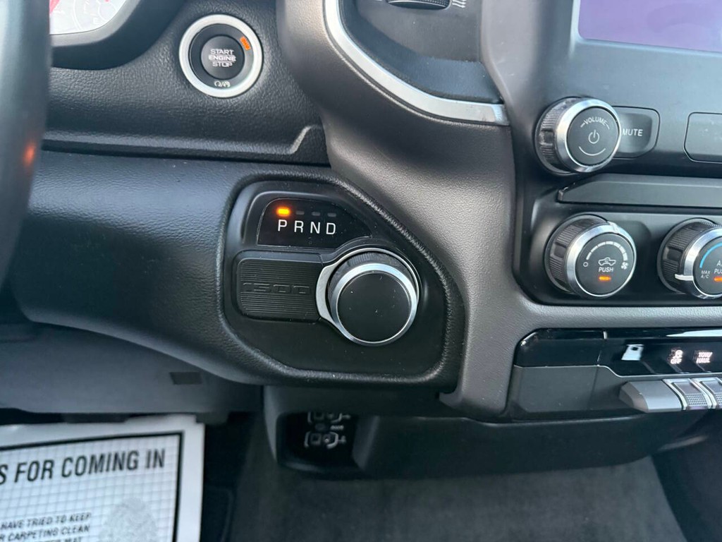 Ram 1500 Vehicle Full-screen Gallery Image 28