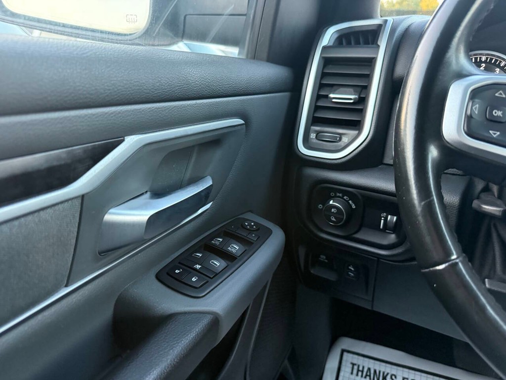 Ram 1500 Vehicle Full-screen Gallery Image 31