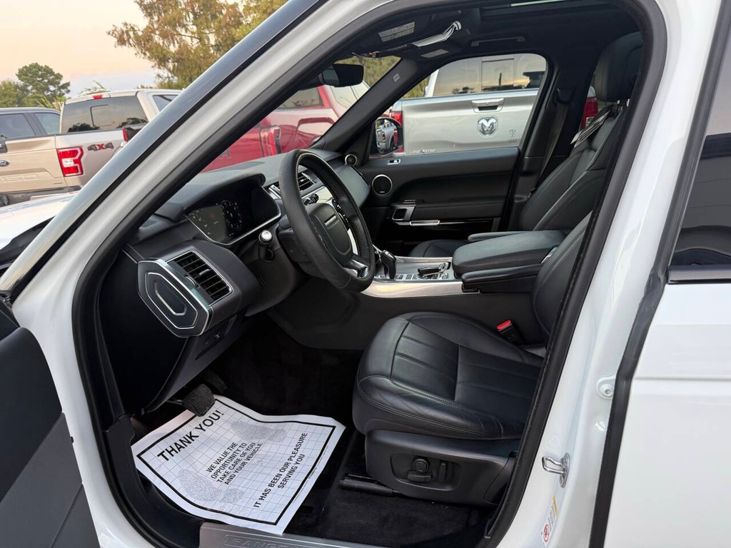 Land Rover Range Rover Sport Vehicle Full-screen Gallery Image 08