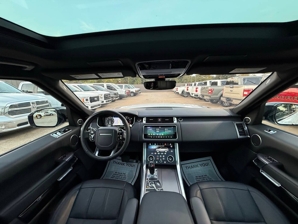 Land Rover Range Rover Sport Vehicle Full-screen Gallery Image 19