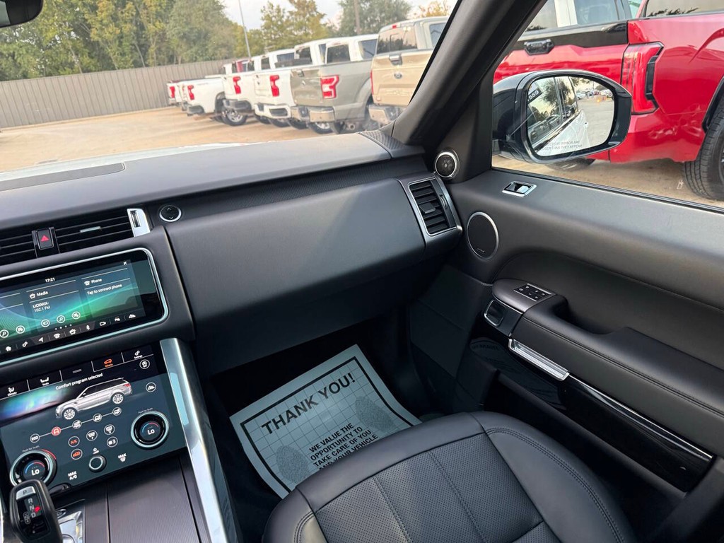 Land Rover Range Rover Sport Vehicle Full-screen Gallery Image 21