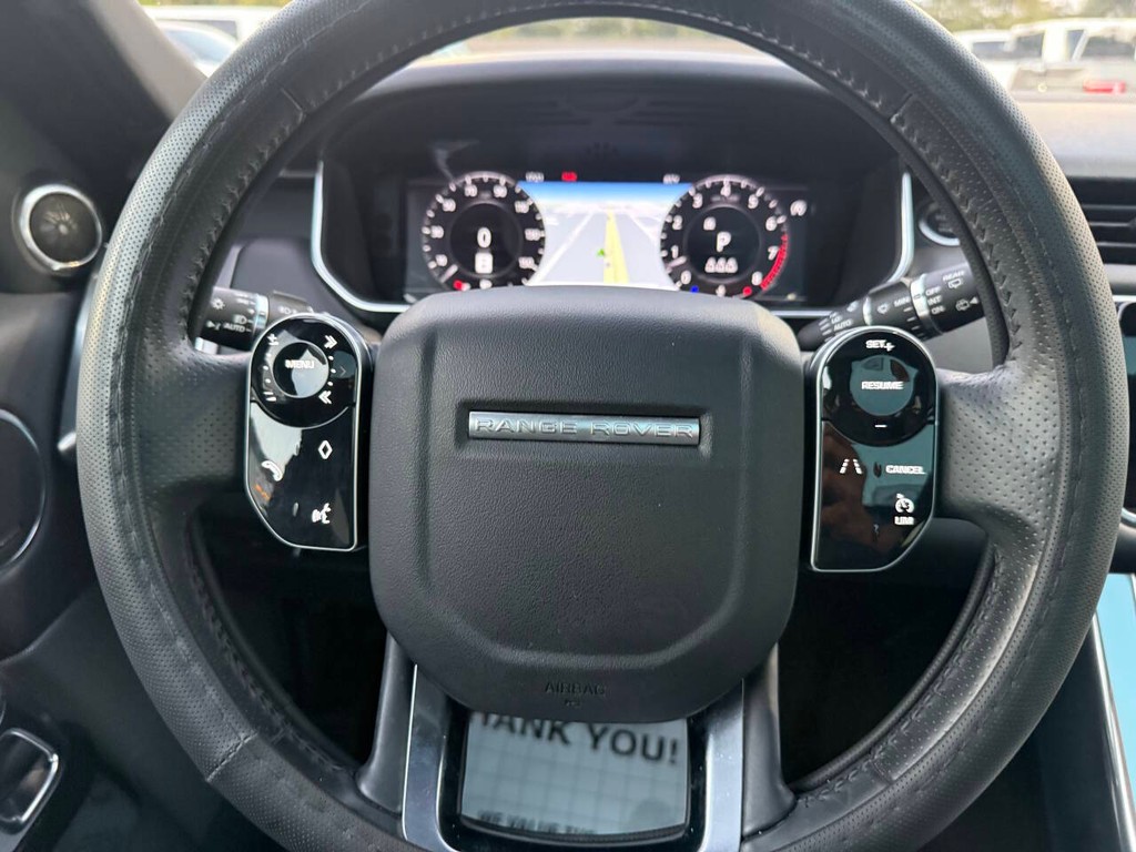 Land Rover Range Rover Sport Vehicle Full-screen Gallery Image 24