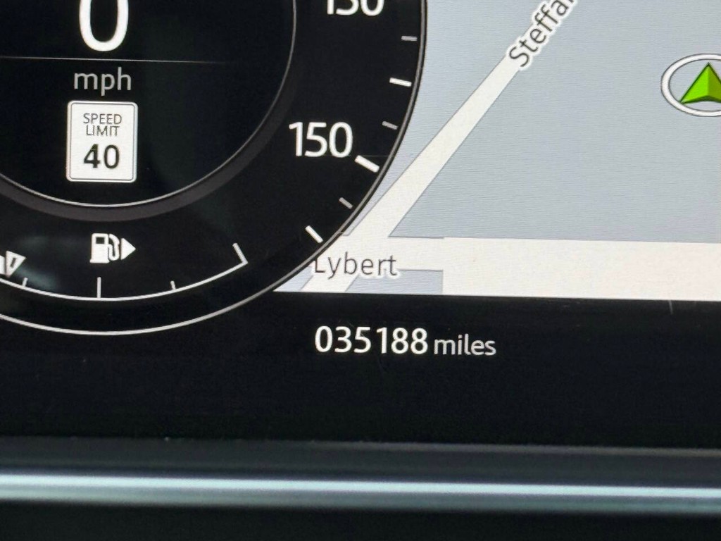 Land Rover Range Rover Sport Vehicle Full-screen Gallery Image 35