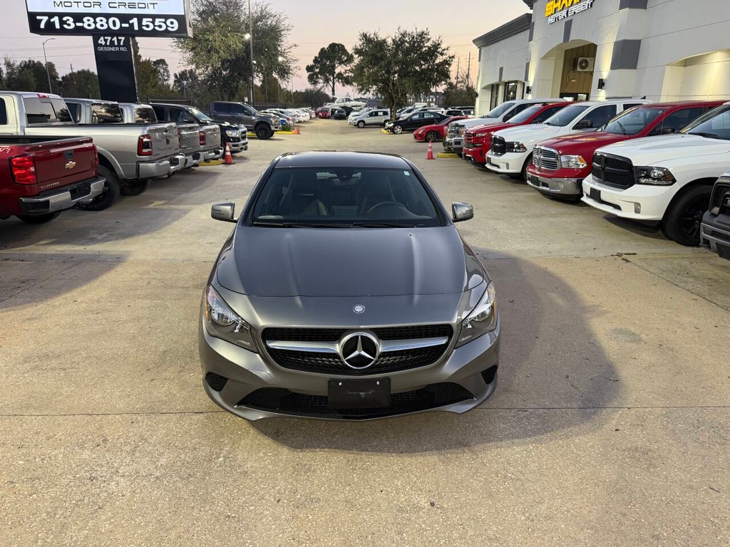 Mercedes-Benz CLA Vehicle Full-screen Gallery Image 39