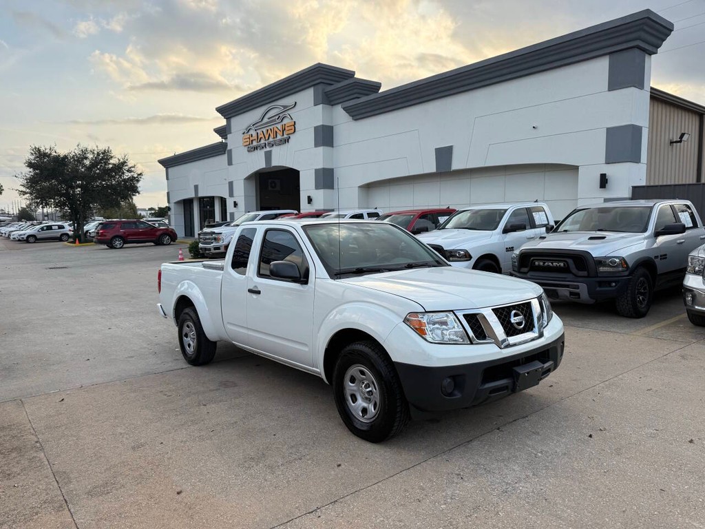 Nissan Frontier Vehicle Full-screen Gallery Image 02