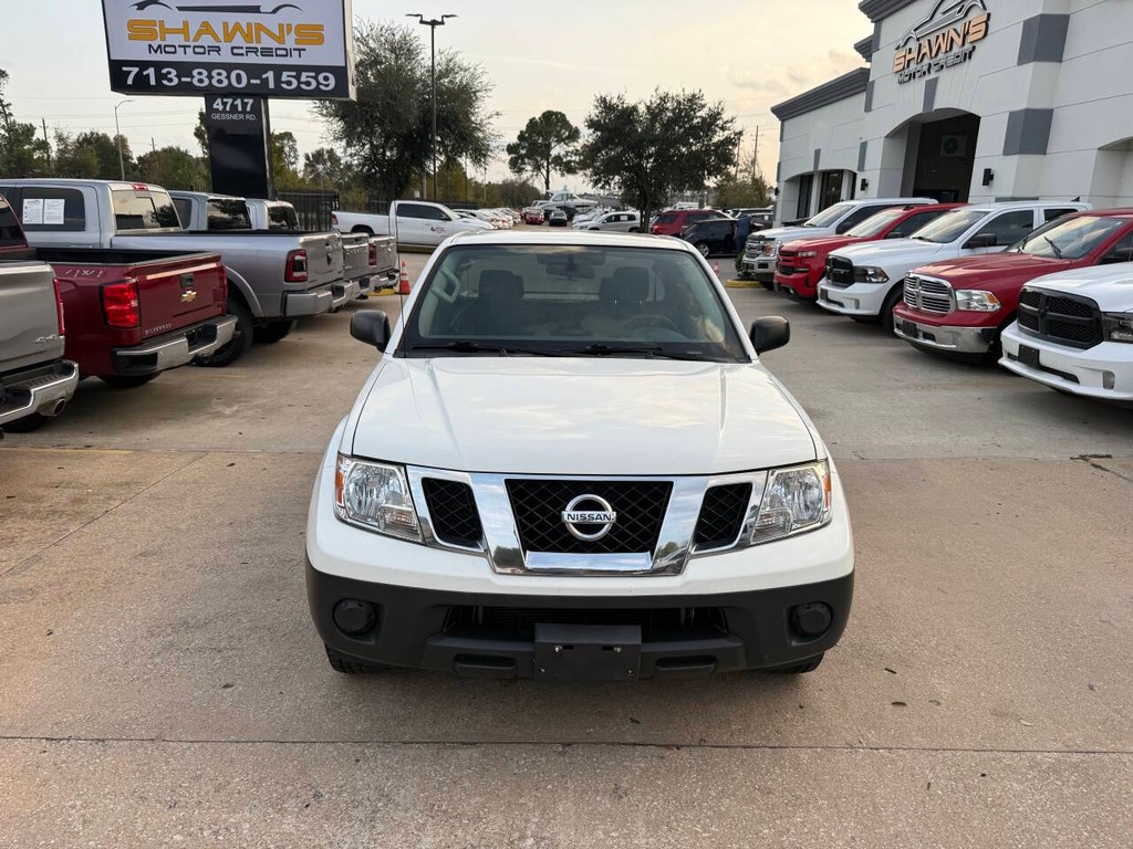 Nissan Frontier Vehicle Full-screen Gallery Image 37