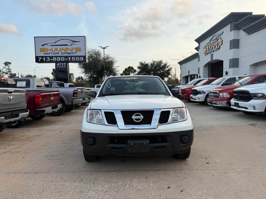 Nissan Frontier Vehicle Full-screen Gallery Image 38