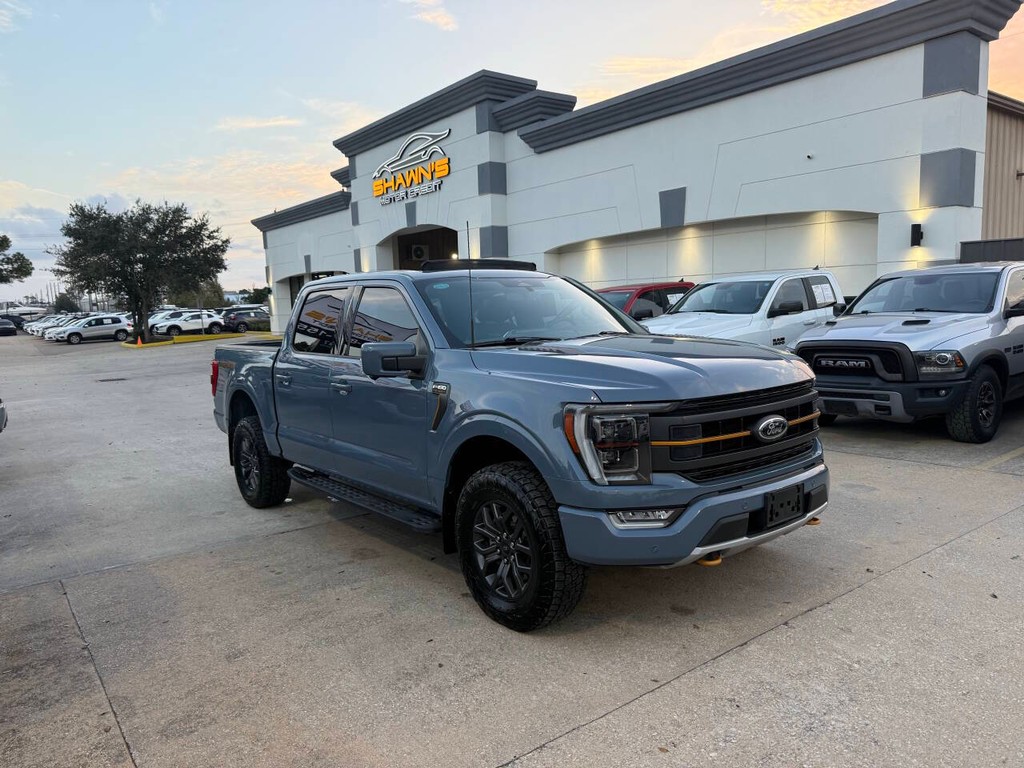 Ford F-150 Vehicle Full-screen Gallery Image 02