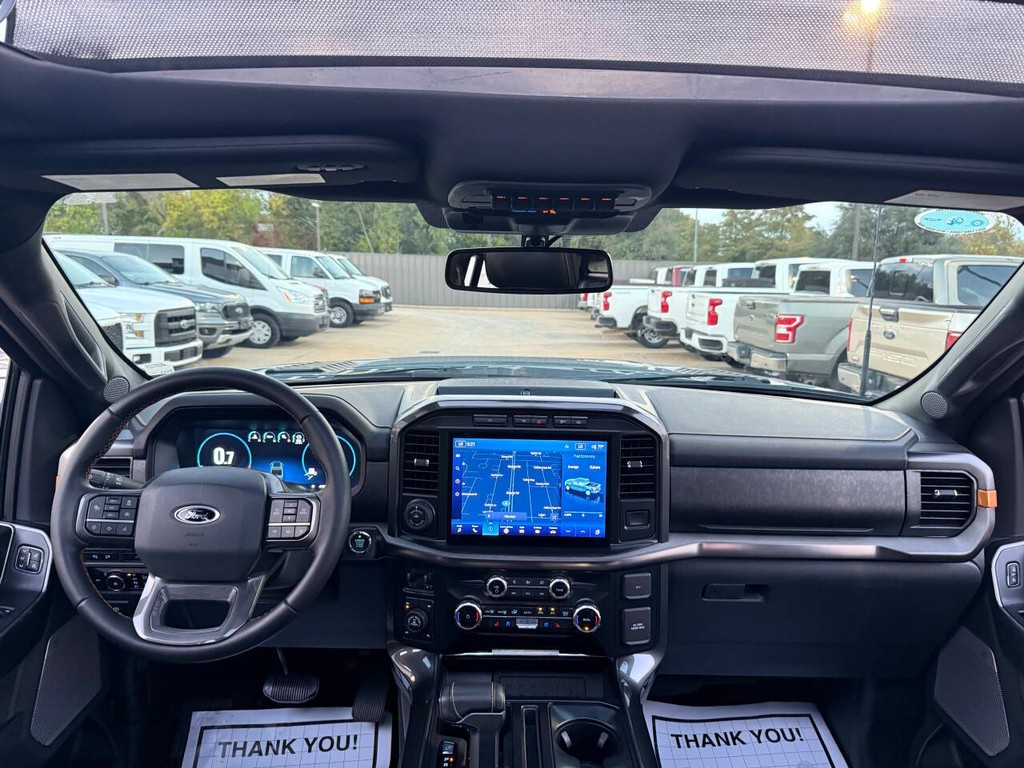 Ford F-150 Vehicle Full-screen Gallery Image 17