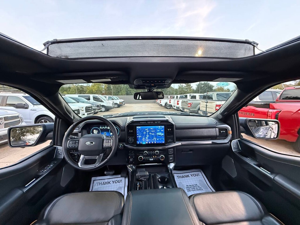 Ford F-150 Vehicle Full-screen Gallery Image 18