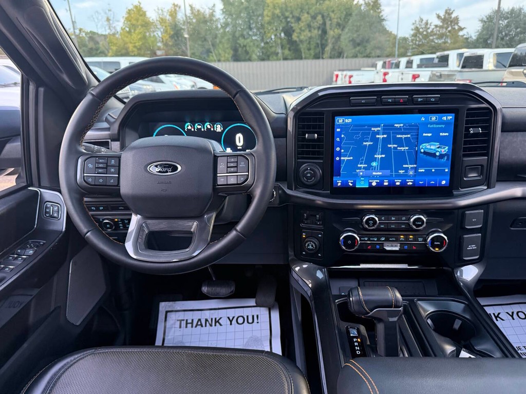 Ford F-150 Vehicle Full-screen Gallery Image 21