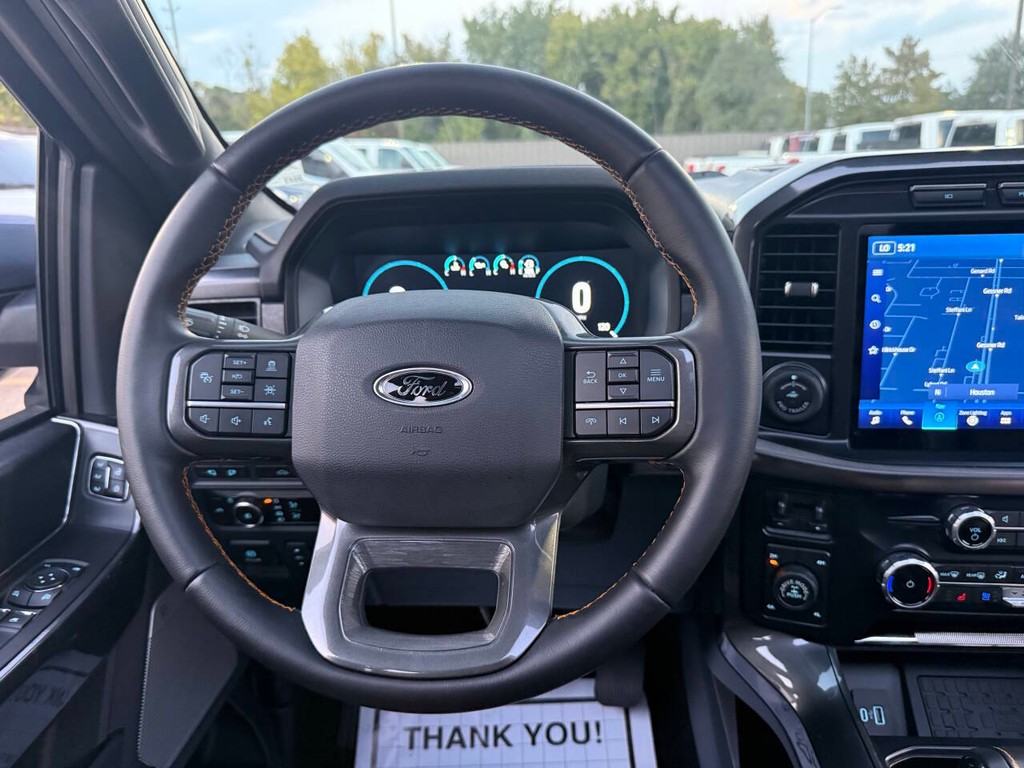 Ford F-150 Vehicle Full-screen Gallery Image 22