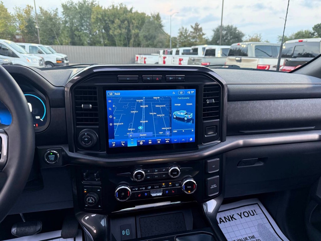 Ford F-150 Vehicle Full-screen Gallery Image 24