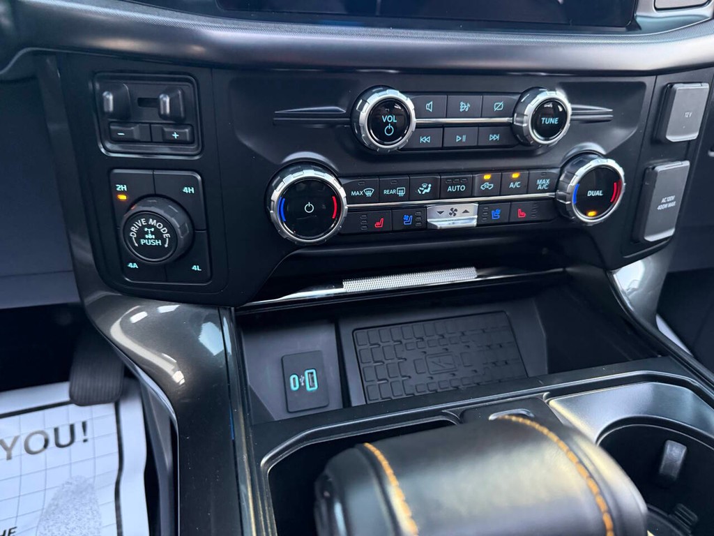 Ford F-150 Vehicle Full-screen Gallery Image 28