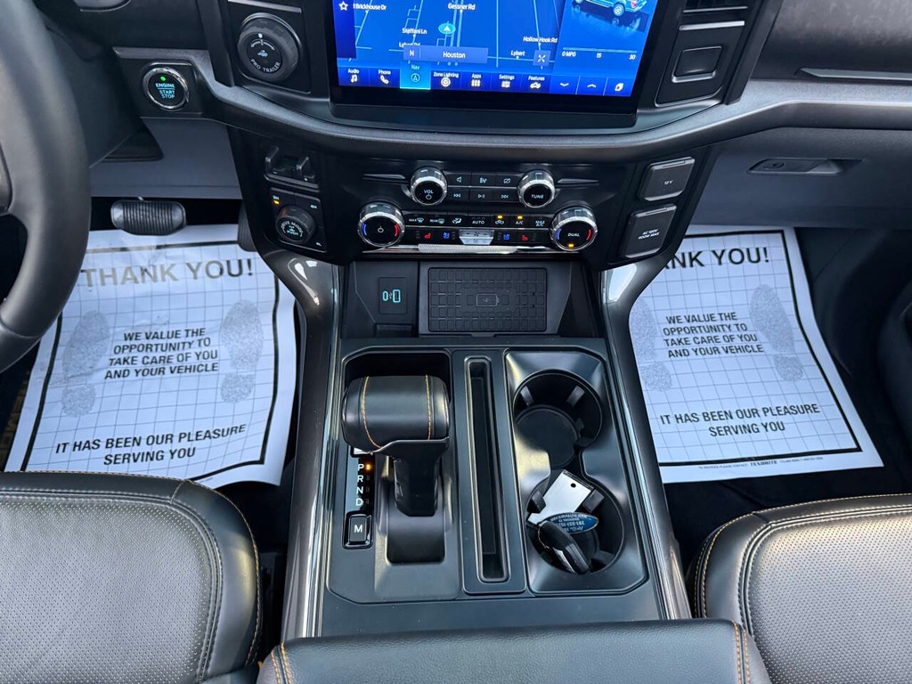 Ford F-150 Vehicle Full-screen Gallery Image 29