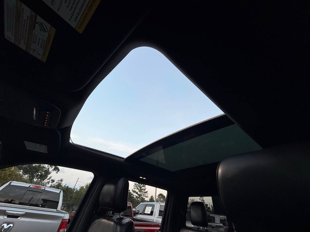 Ford F-150 Vehicle Full-screen Gallery Image 31