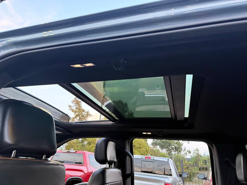 Ford F-150 Vehicle Full-screen Gallery Image 32