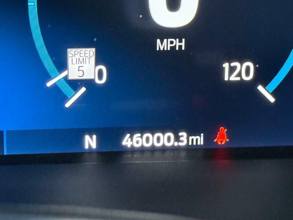 Ford F-150 Vehicle Full-screen Gallery Image 34