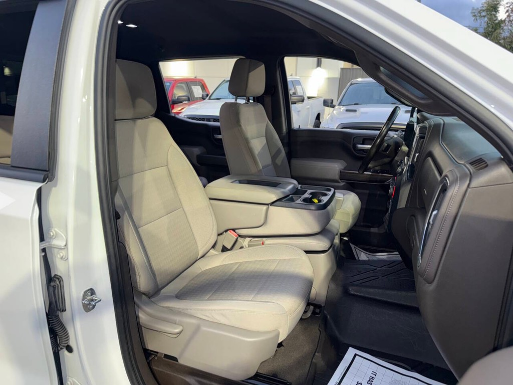 Chevrolet Silverado 1500 Vehicle Full-screen Gallery Image 10