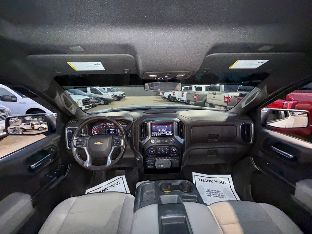 Chevrolet Silverado 1500 Vehicle Full-screen Gallery Image 20