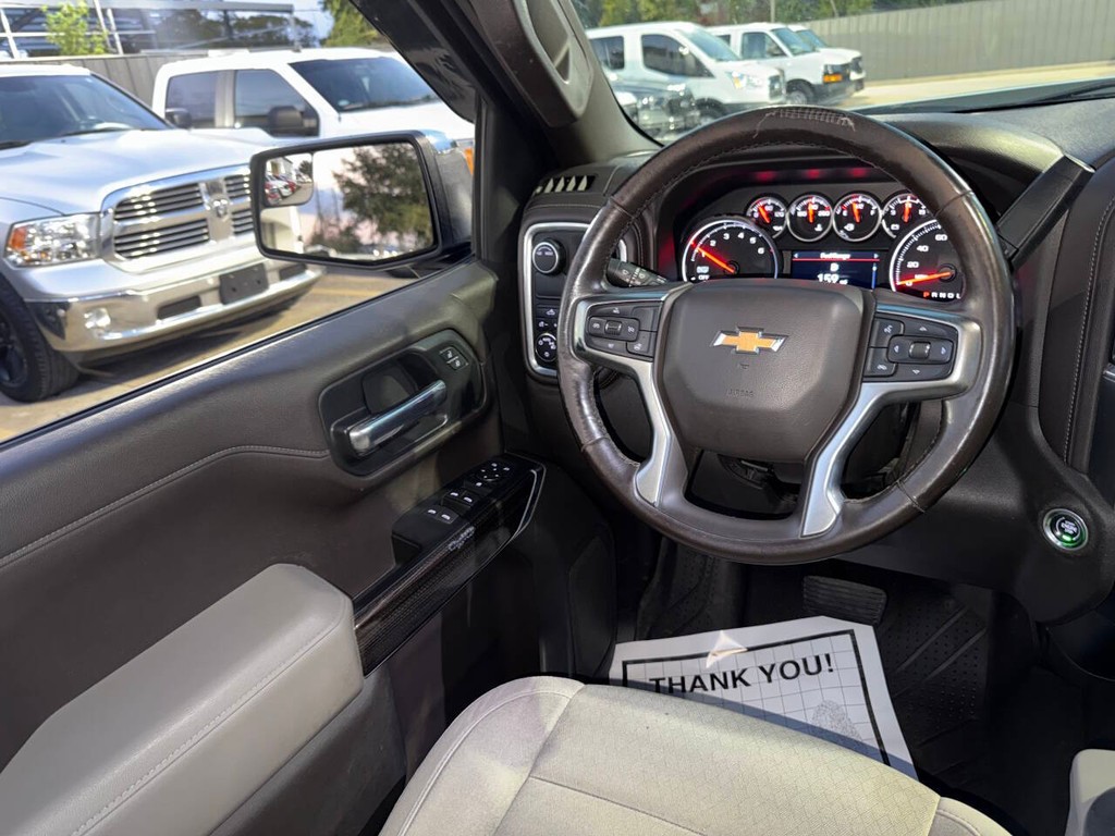 Chevrolet Silverado 1500 Vehicle Full-screen Gallery Image 21