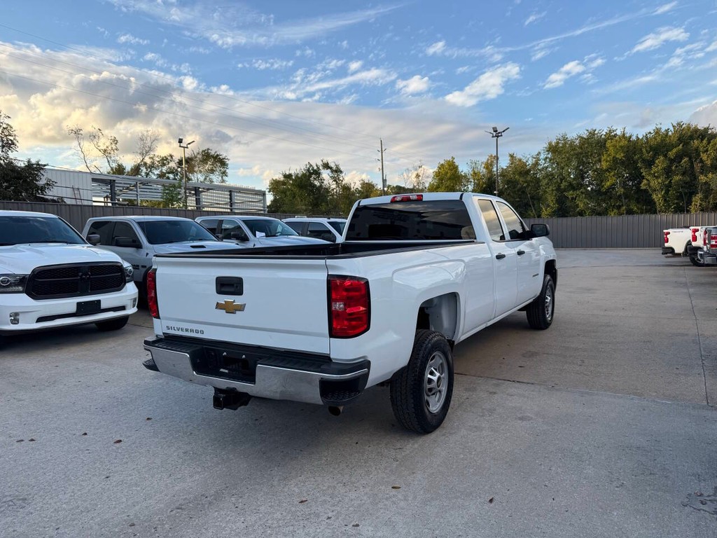 Chevrolet Silverado 2500HD Vehicle Full-screen Gallery Image 05