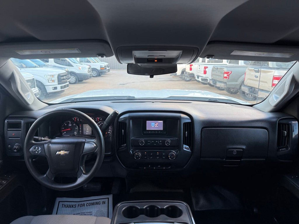 Chevrolet Silverado 2500HD Vehicle Full-screen Gallery Image 17