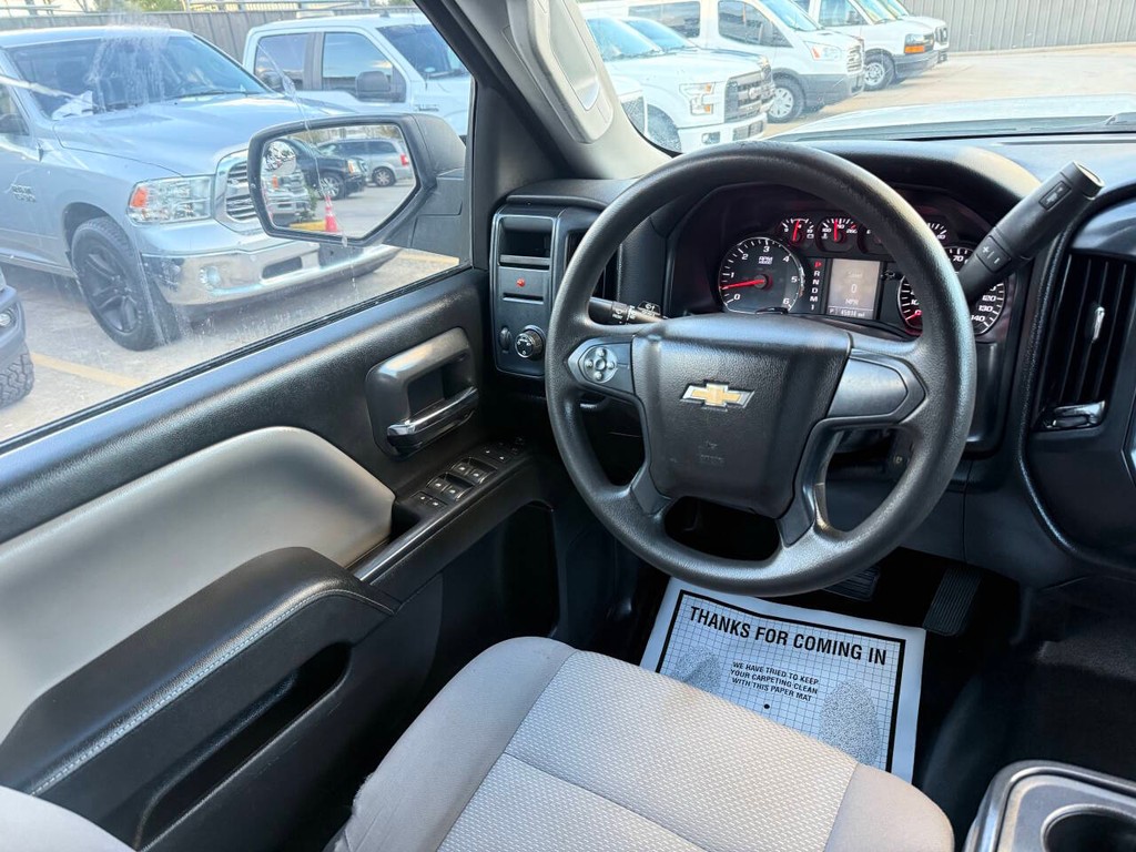 Chevrolet Silverado 2500HD Vehicle Full-screen Gallery Image 19