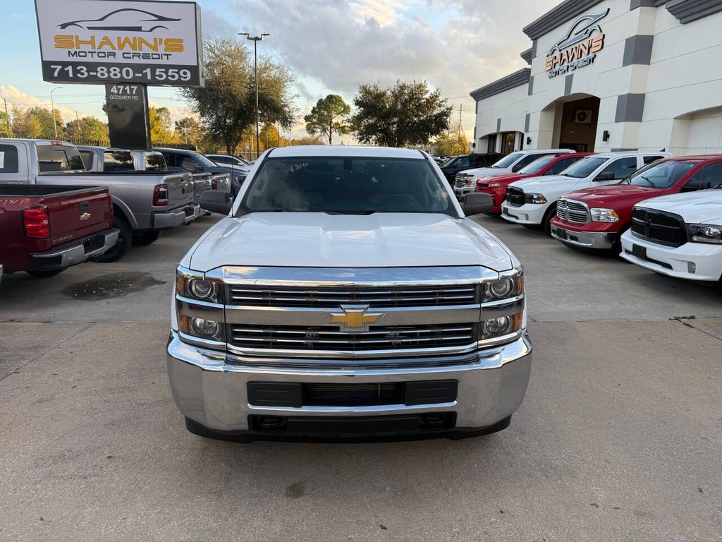 Chevrolet Silverado 2500HD Vehicle Full-screen Gallery Image 38