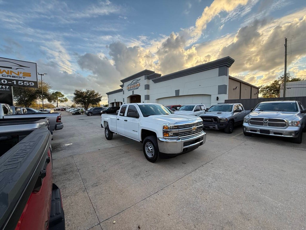 Chevrolet Silverado 2500HD Vehicle Full-screen Gallery Image 42