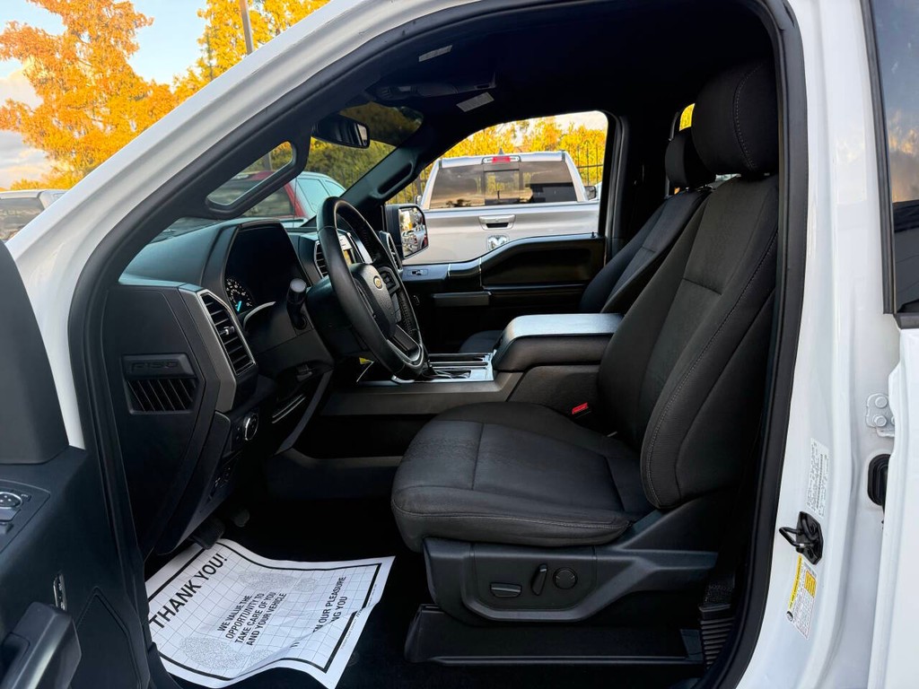 Ford F-150 Vehicle Full-screen Gallery Image 07