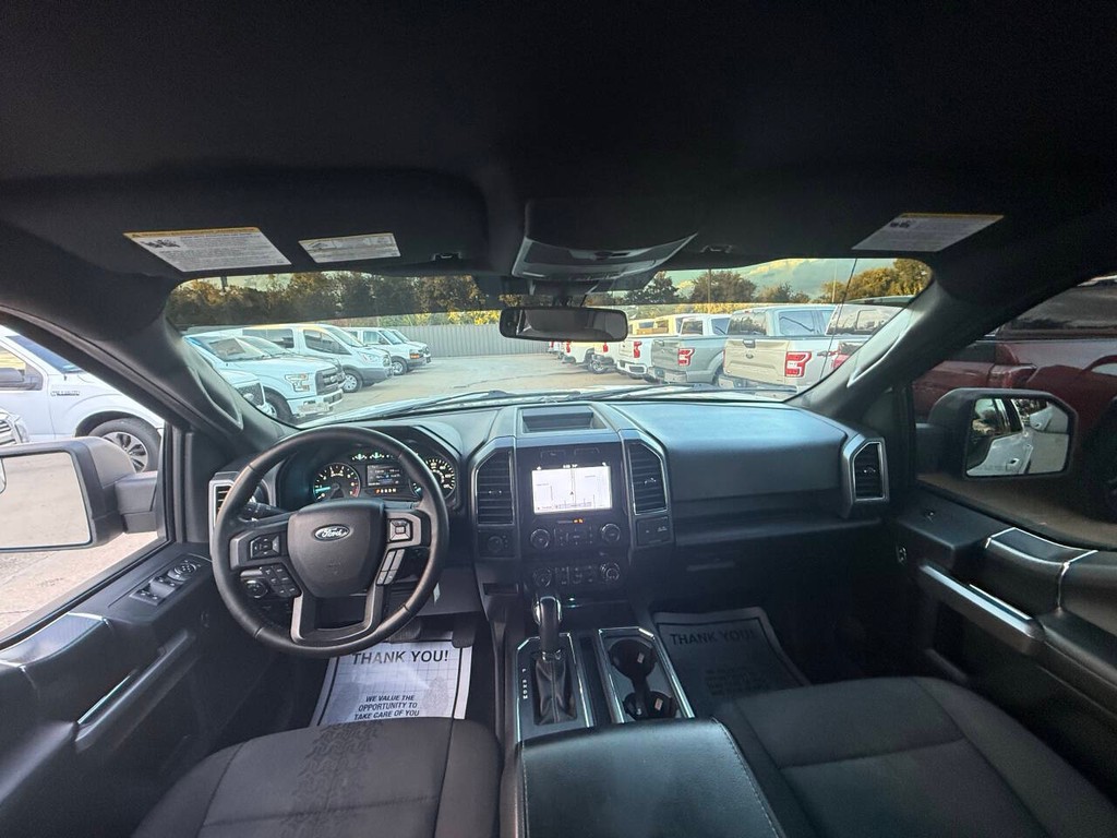 Ford F-150 Vehicle Full-screen Gallery Image 18