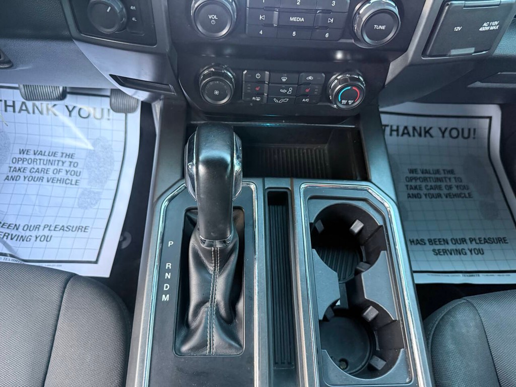 Ford F-150 Vehicle Full-screen Gallery Image 29