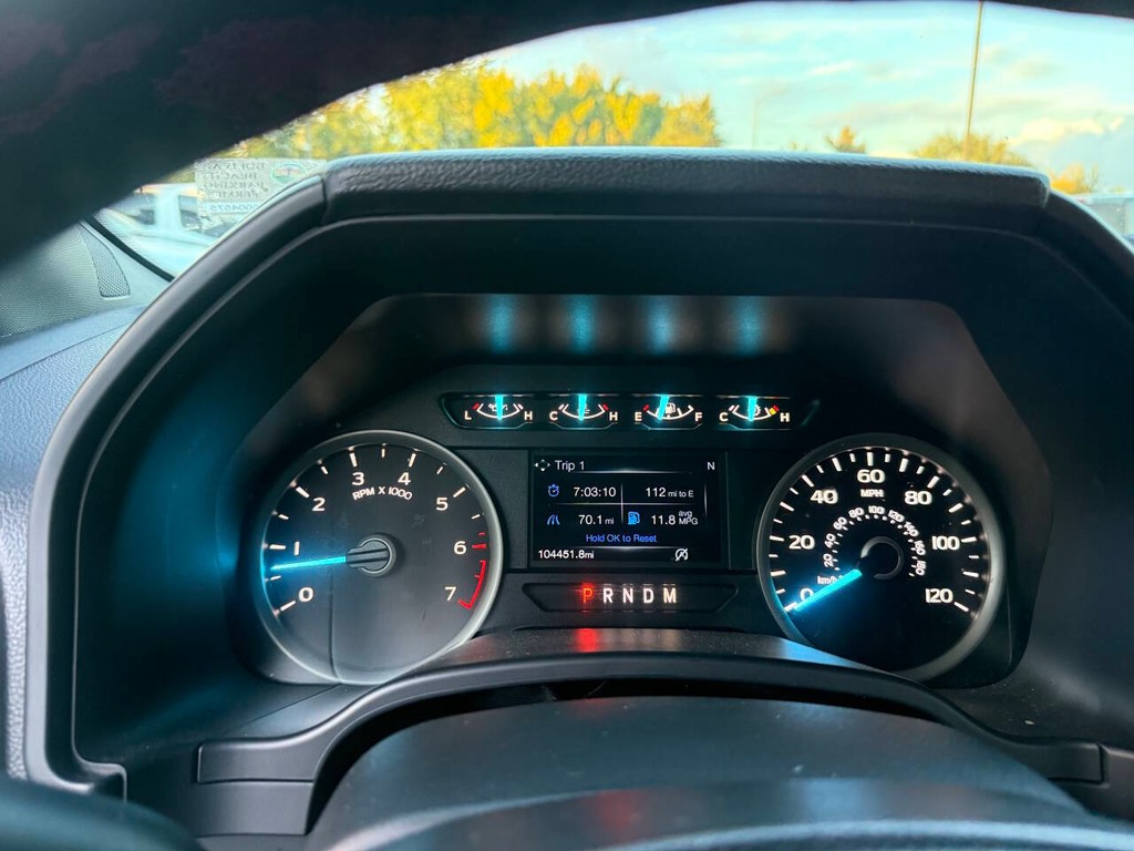 Ford F-150 Vehicle Full-screen Gallery Image 31