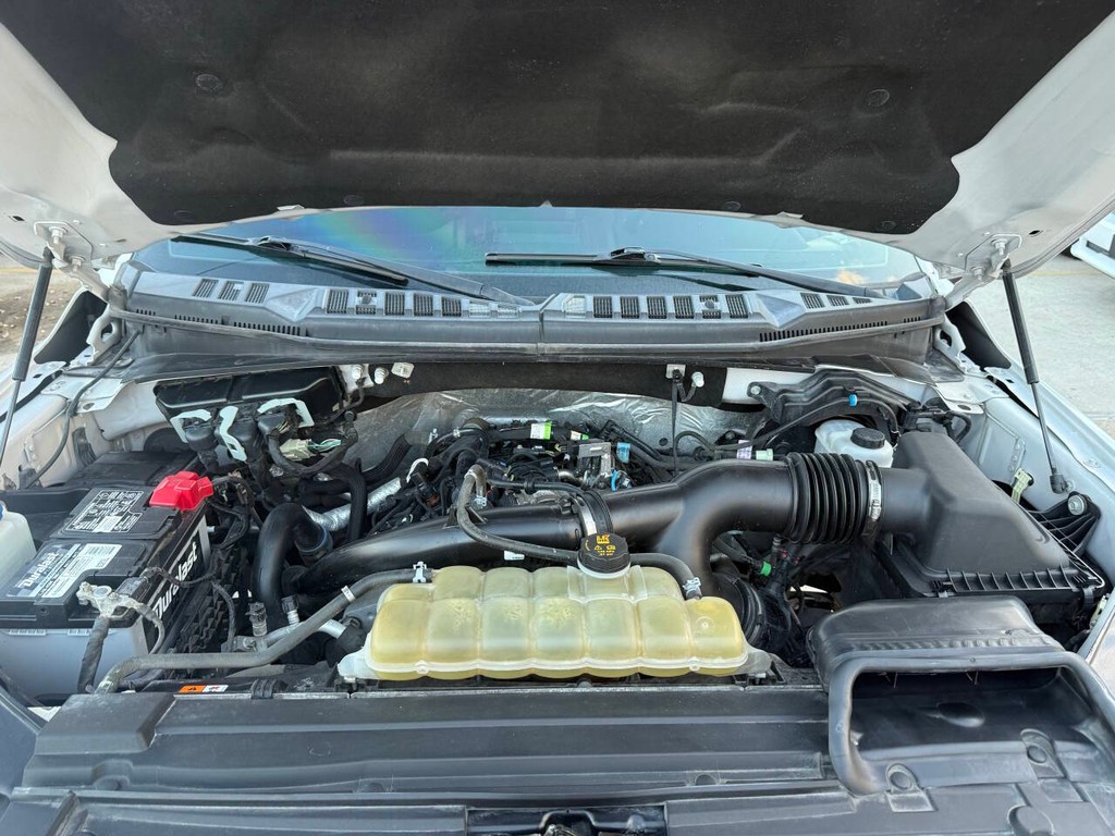 Ford F-150 Vehicle Full-screen Gallery Image 34