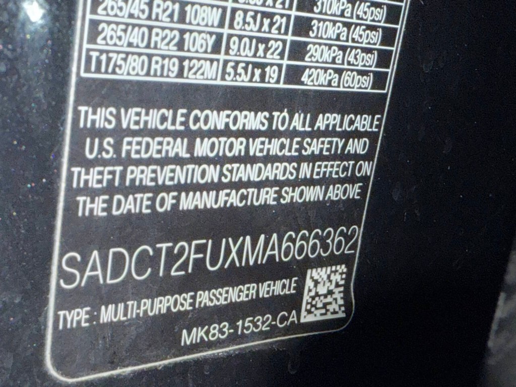 Jaguar F-PACE Vehicle Full-screen Gallery Image 34